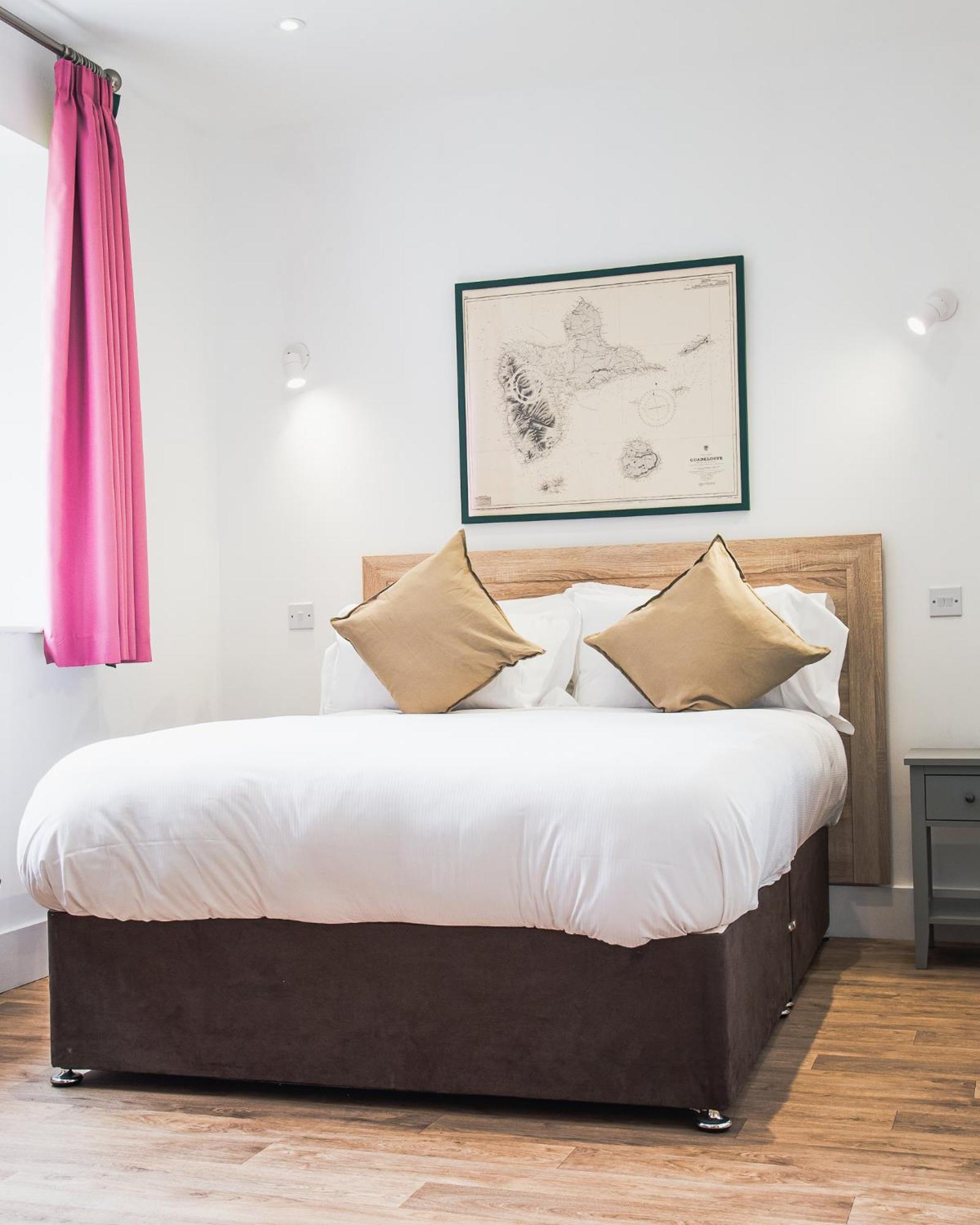 County Hotel Τσέλμσφορντ Εξωτερικό φωτογραφία