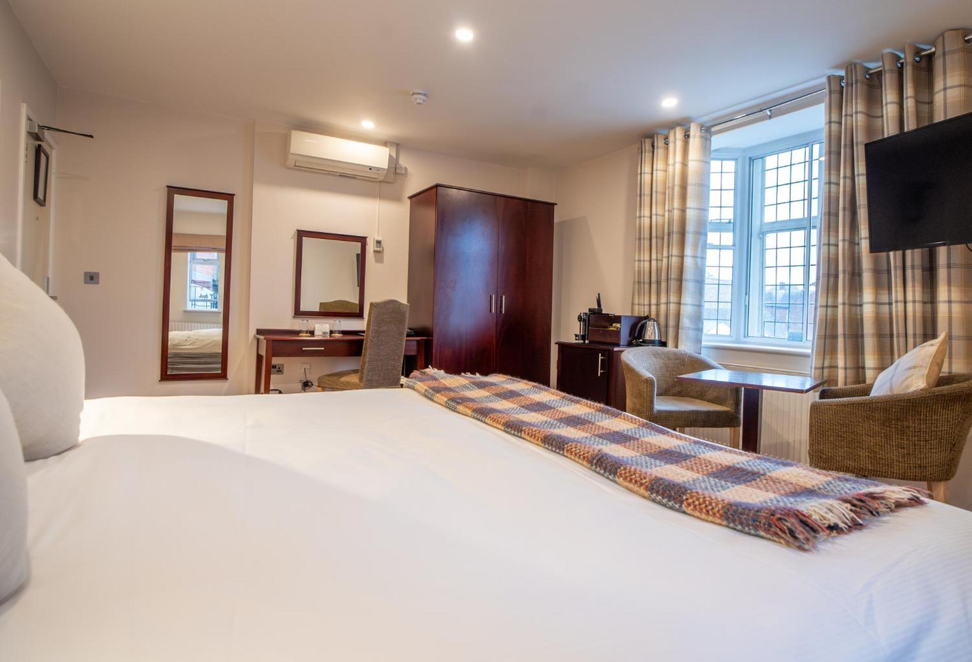 County Hotel Τσέλμσφορντ Εξωτερικό φωτογραφία