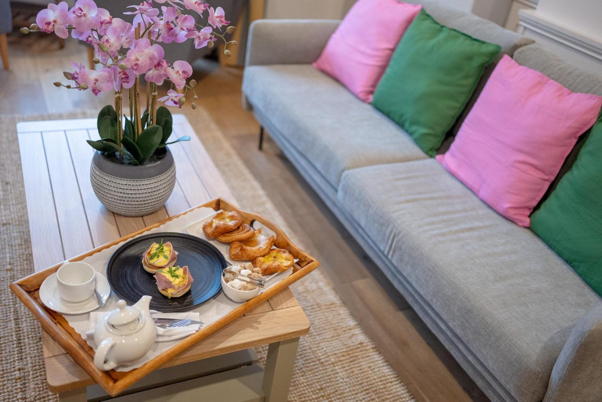 County Hotel Τσέλμσφορντ Εξωτερικό φωτογραφία