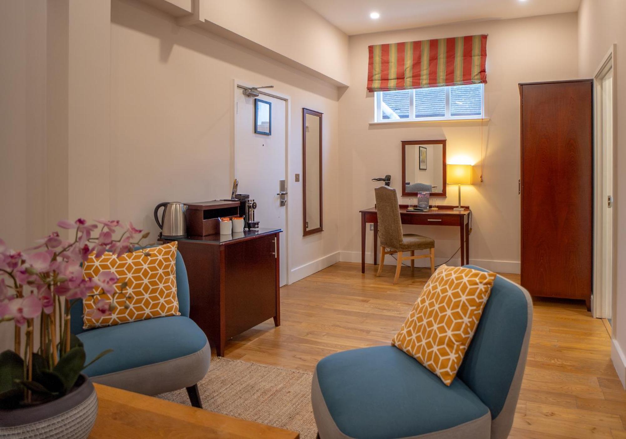 County Hotel Τσέλμσφορντ Εξωτερικό φωτογραφία