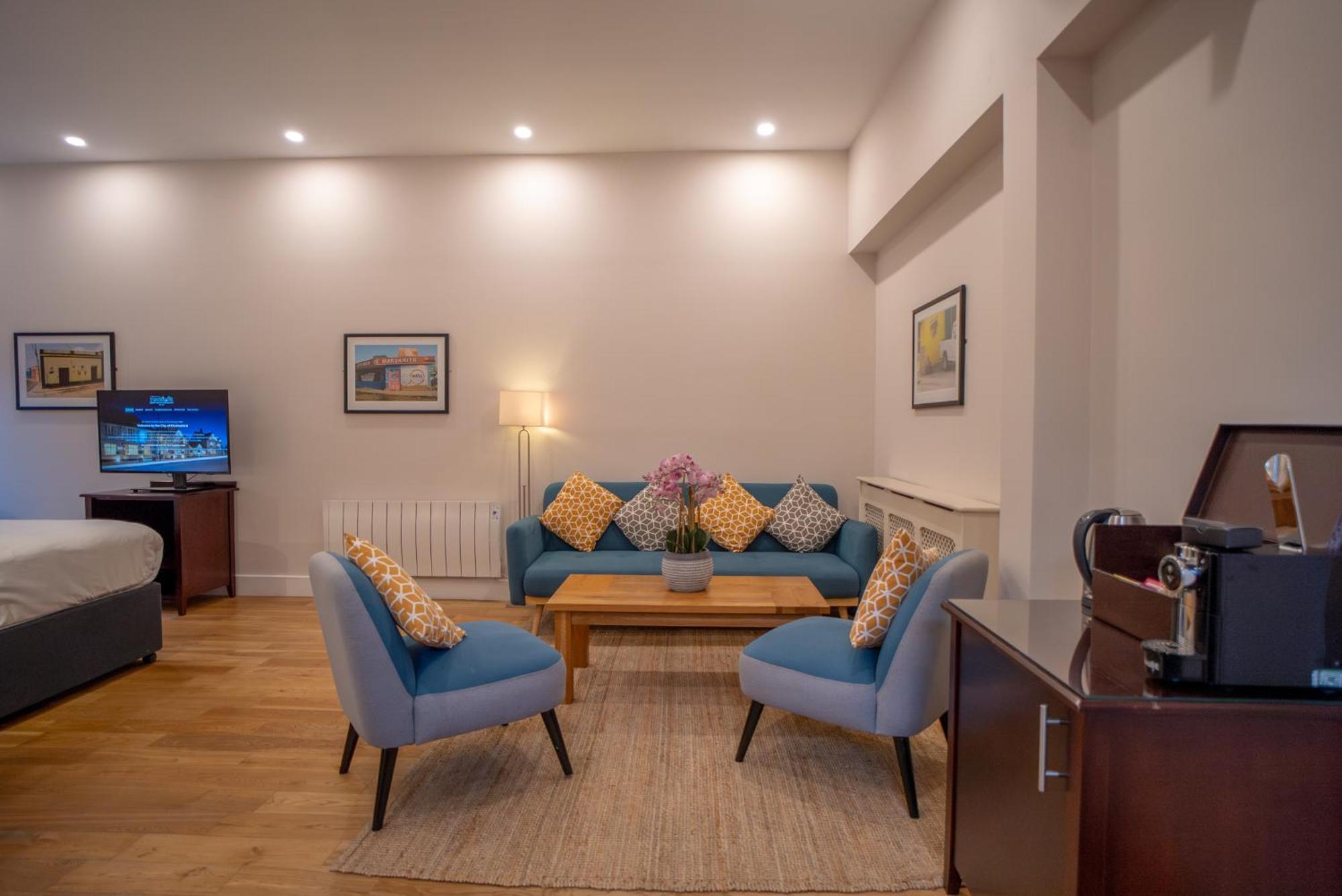 County Hotel Τσέλμσφορντ Εξωτερικό φωτογραφία