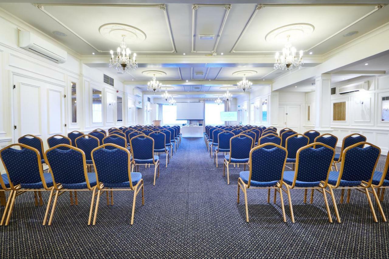 County Hotel Τσέλμσφορντ Εξωτερικό φωτογραφία