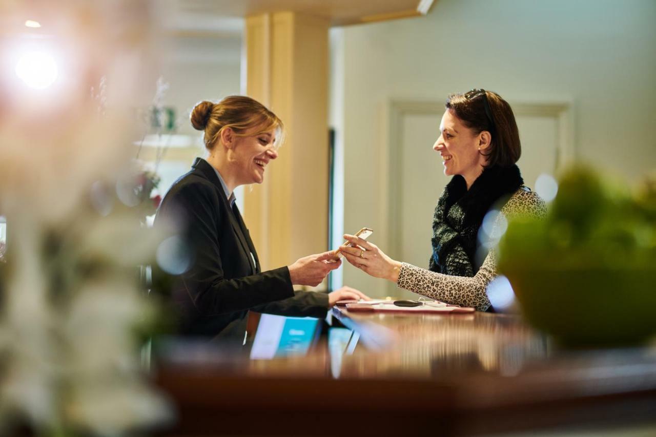 County Hotel Τσέλμσφορντ Εξωτερικό φωτογραφία
